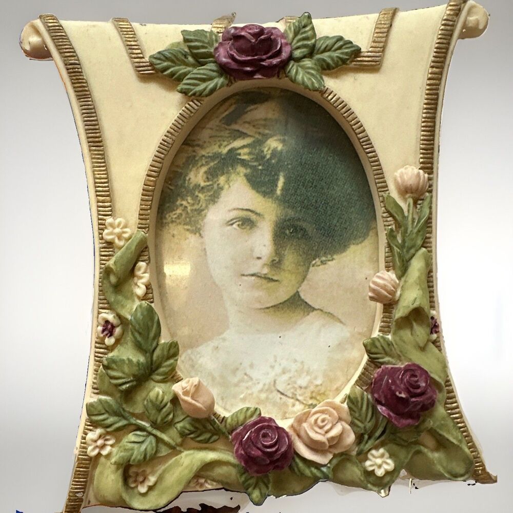 Vintage 1993 Dezine Hand Painted Floral Photo Frame Oval Opening 3 x 4.5"